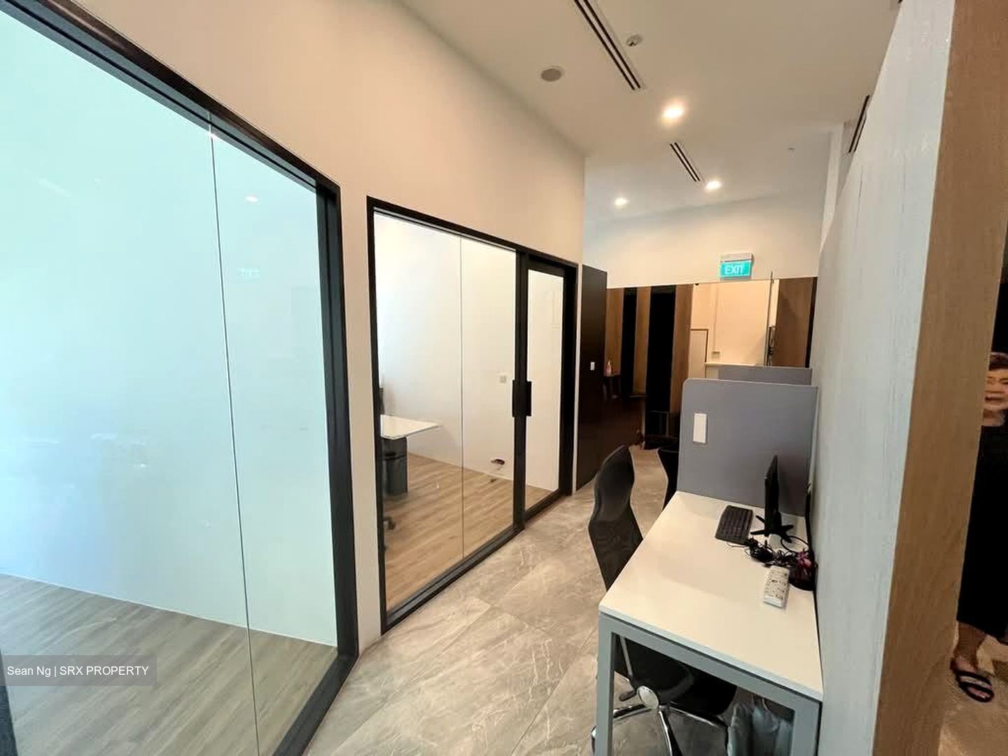 Oxley Tower (D1), Office #573400731